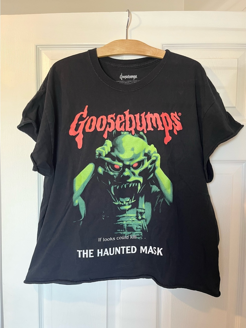 Cropped Goosebumps 'The Haunted Mask' Graphic Tee - Black with Green & Red Print